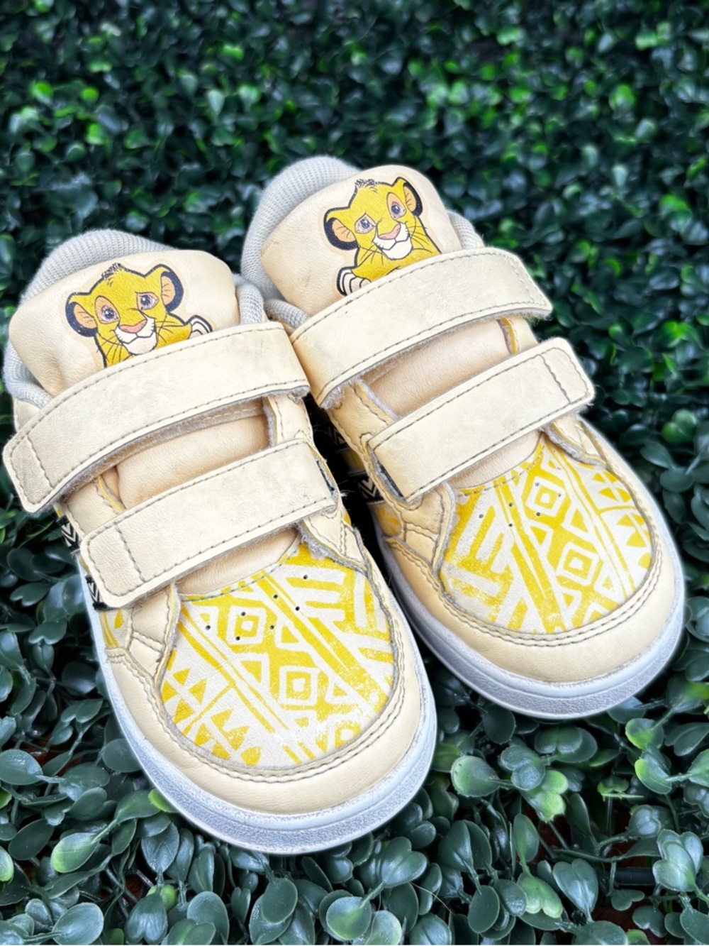 ADIDAS SIMBA SNEAKERS WITH VELCRO STRAPS SIZE 8.5
